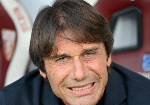 antonio-conte-sebut-tidak-akan-mengundurkan-diri-di-napoli