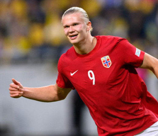 komentar-eks-striker-premier-league-haaland-masih-lemah