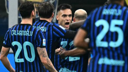 lautaro-martinez-tawakan-dirinya-sendiri-ke-barcelona