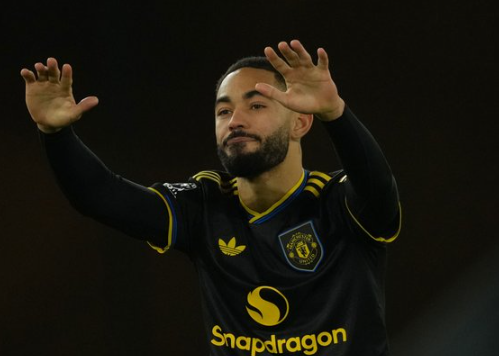 matheus-cunha-diberi-pujian-oleh-legenda-man-united