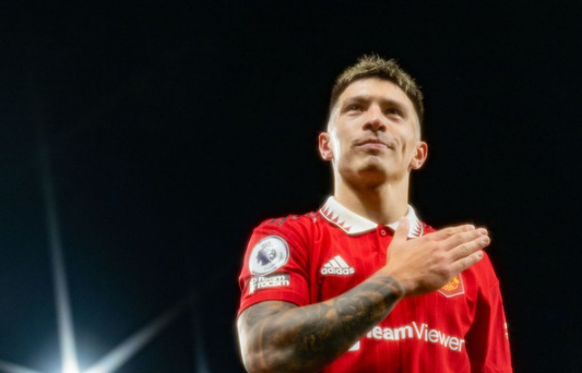 total-4-bek-yang-sudah-diincar-oleh-manchester-united