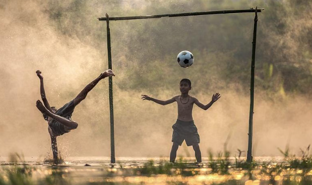 peraturan-sepak-bola-anak-dan-perbedaannya-dengan-dewasa